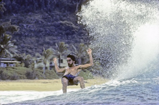 Gerry Lopez en Pipeline, Hawai, en 1979. Photo: Jeff Divine